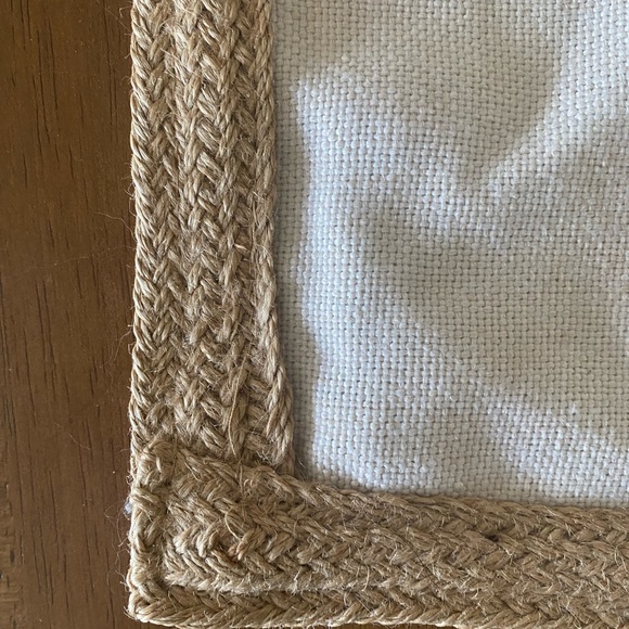 Table Runner - Picture 2 of 2